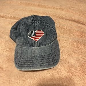 USA heart baseball cap